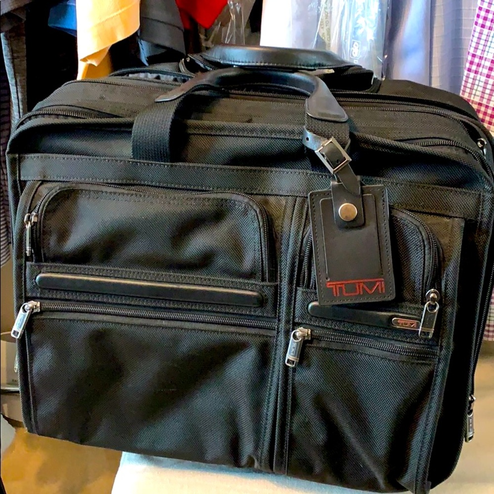 Tumi wheel briefcase with 3+ compartments